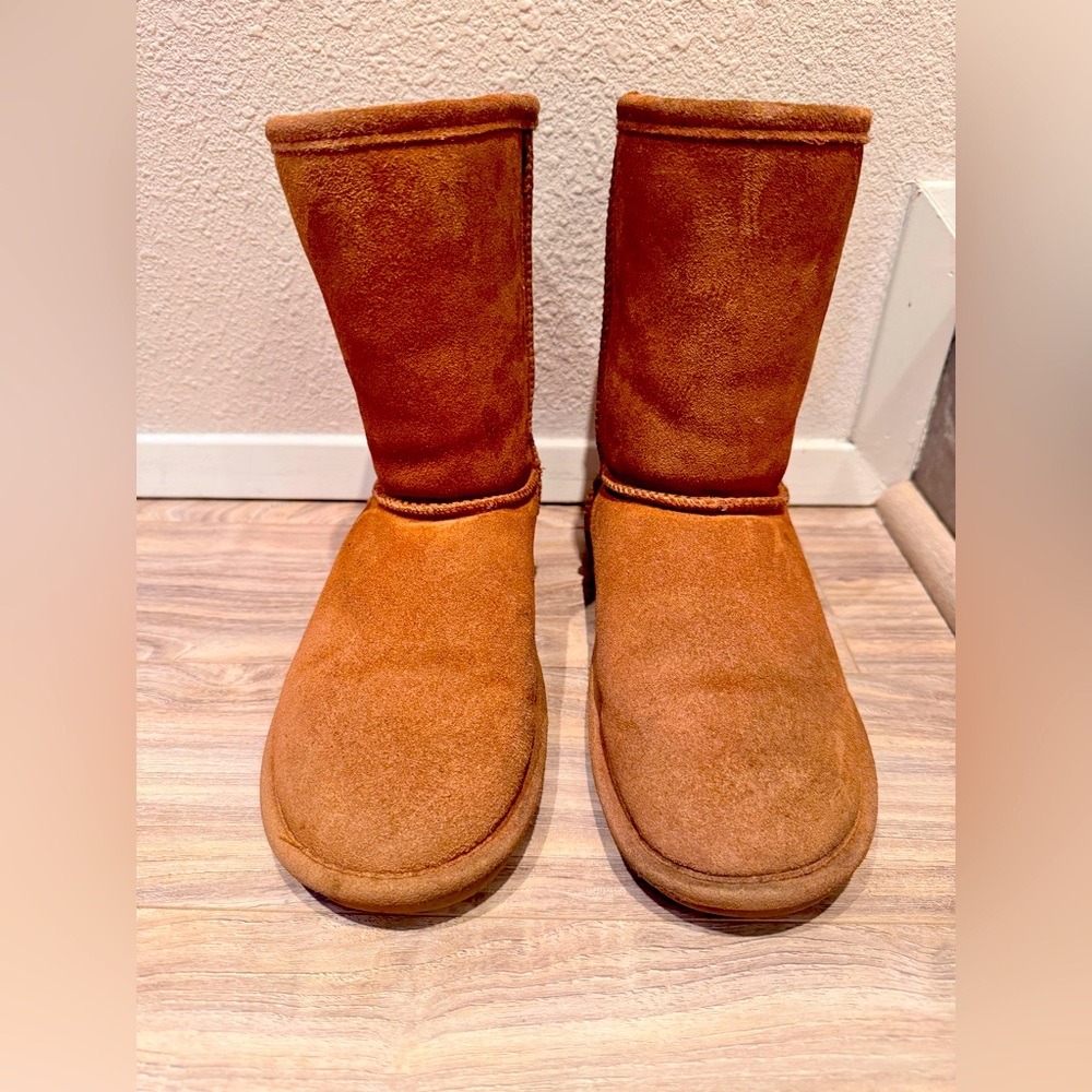 Bearpaw Elle Short Hickory Boots Women's US 8 Brown Suede Leather